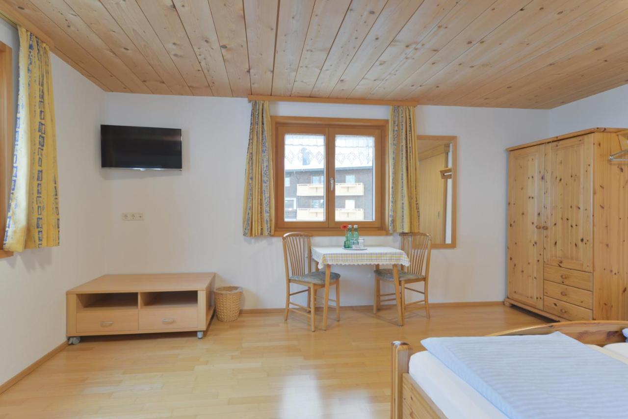 Pension Haus Romy Schoppernau Extérieur photo