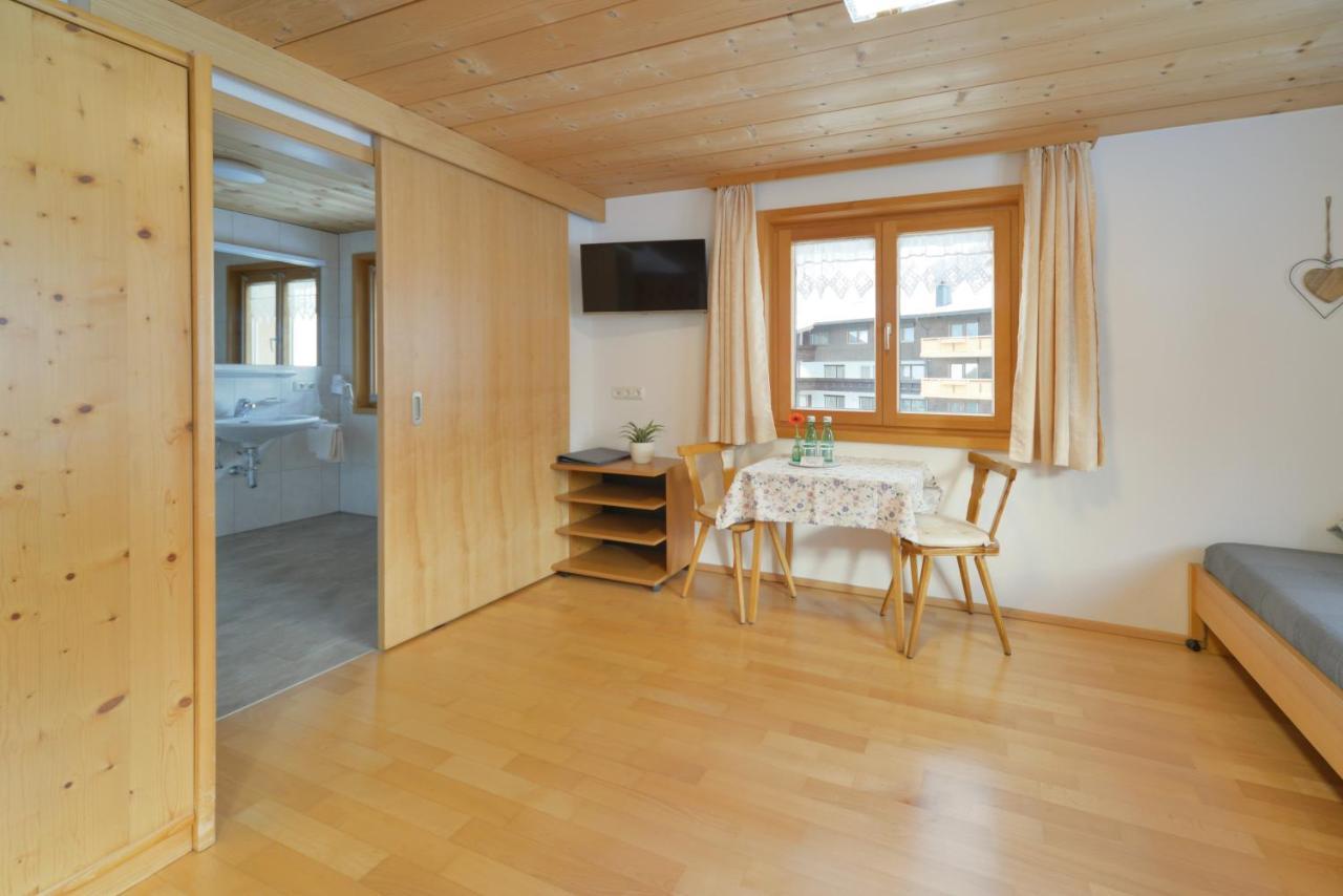Pension Haus Romy Schoppernau Extérieur photo